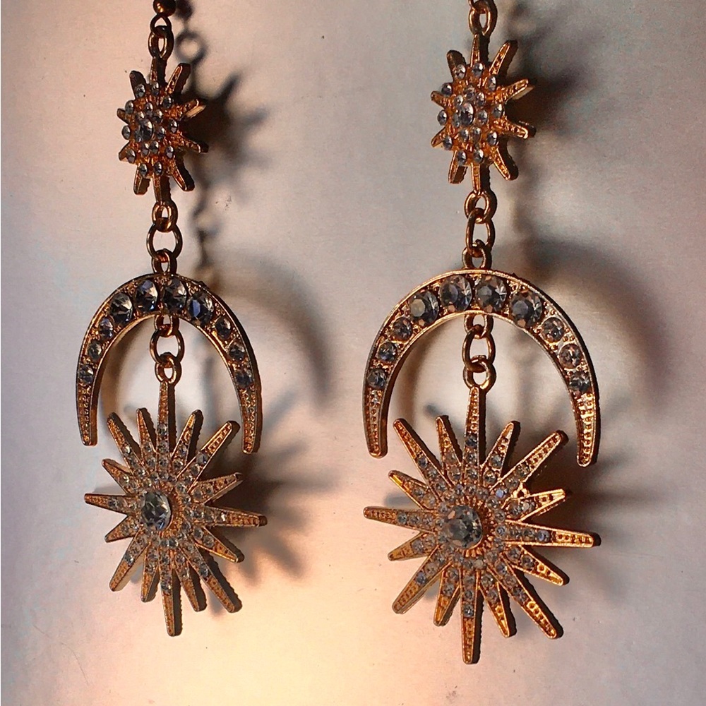SOURCE UNKNOWN Gold Silver moon stars statement earrings Rhinestone Pierced Bold - Picture 7 of 8